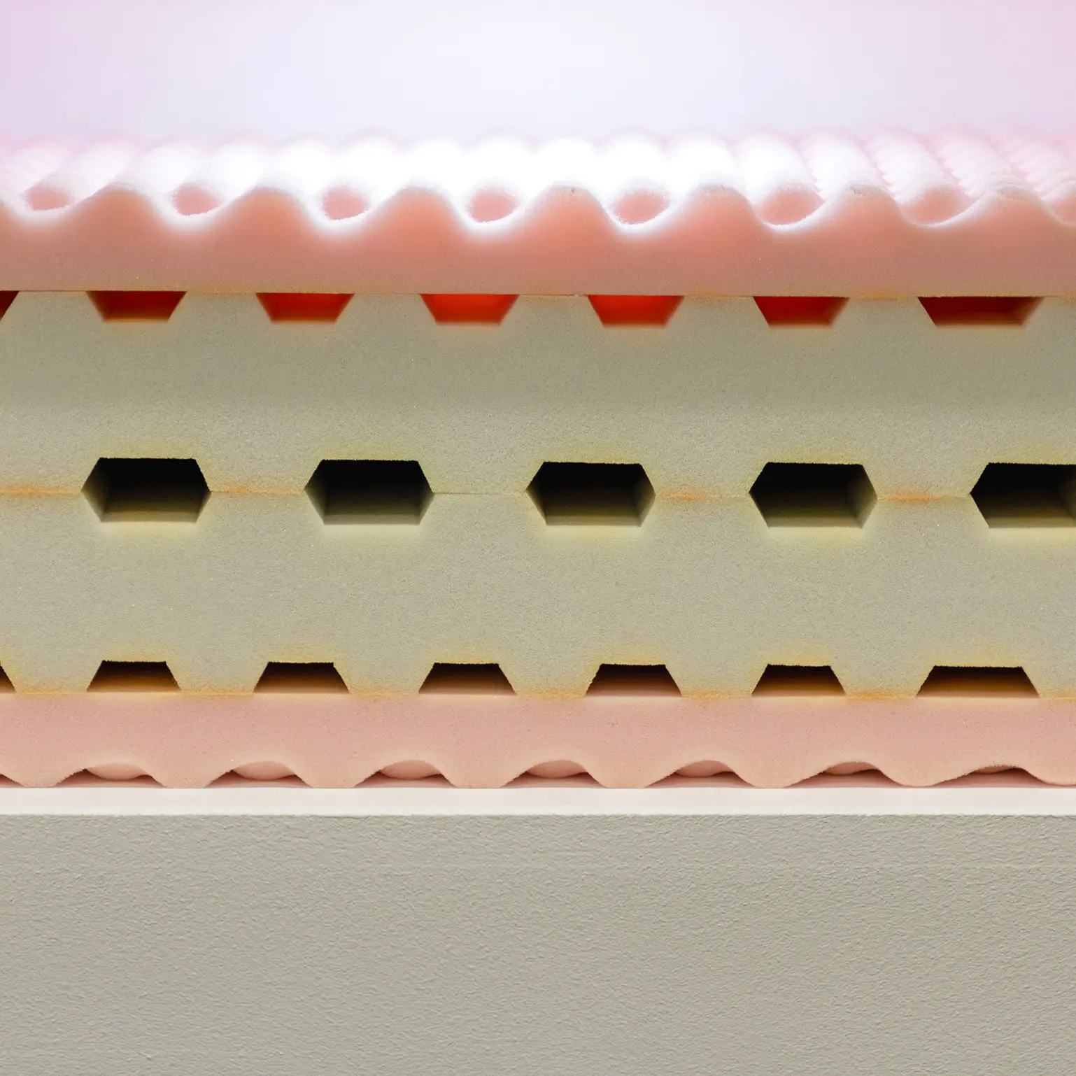 Welche Matratze bei Rückenschmerzen? Mega Möbel SB